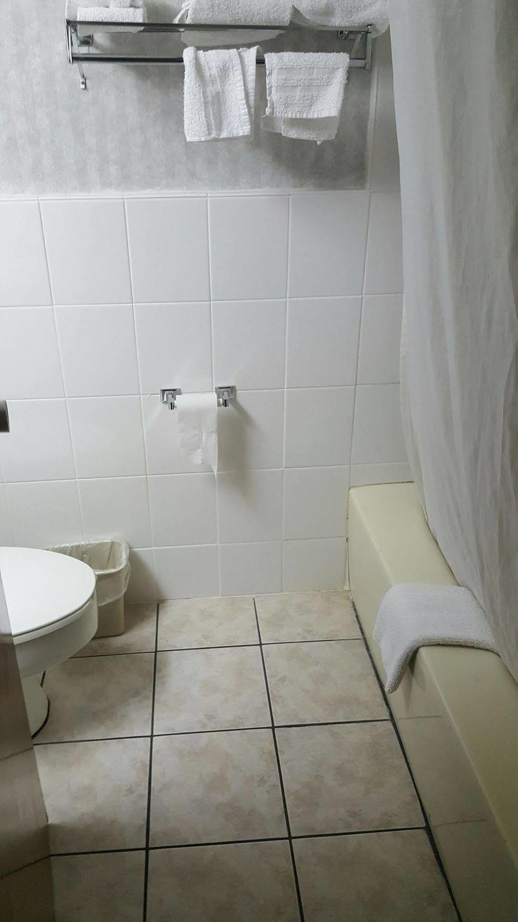 The Carolinian Inn Wilmington Extérieur photo