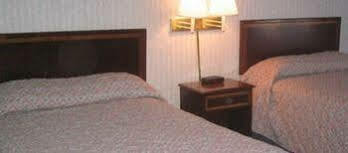 The Carolinian Inn Wilmington Extérieur photo